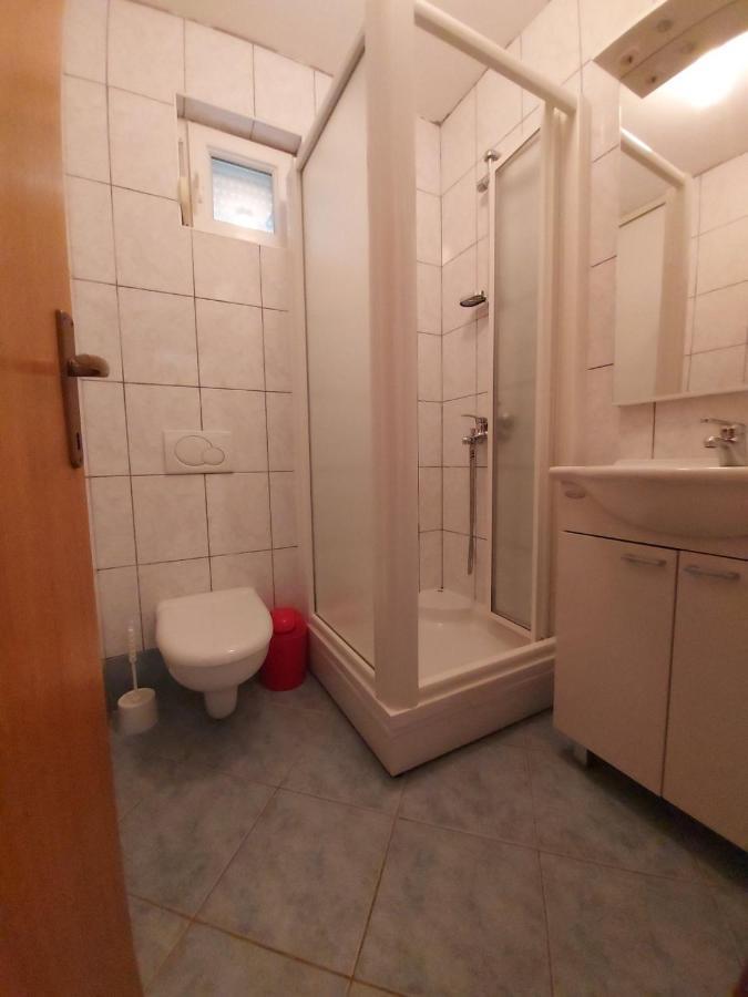 Apartment Pezic Крк Экстерьер фото
