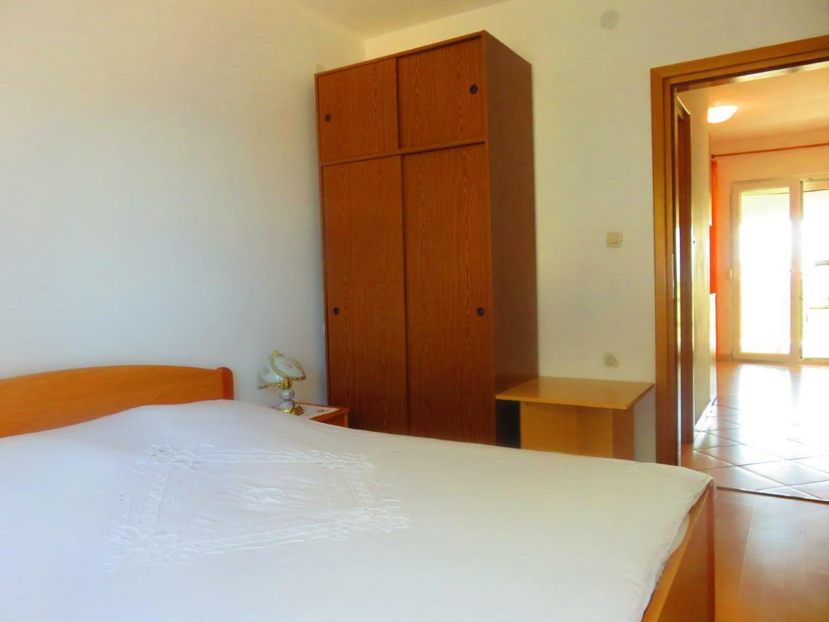 Apartment Pezic Крк Экстерьер фото